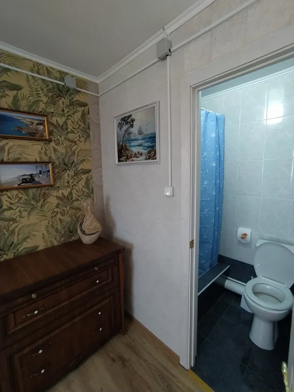 Двухэтажный трёхкомнатный дом Крым с кухней и двором под ключ