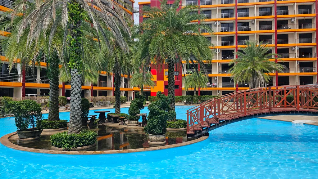 Студия с видом на закат