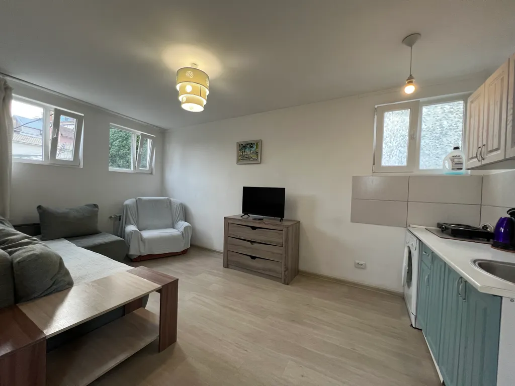 Двухкомнатная квартира в центре возле Массандровского пляжа