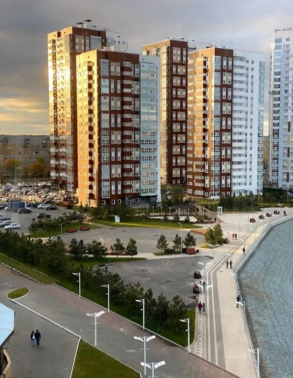 Студия Брутальный лев с панорамным видом на набережную реки