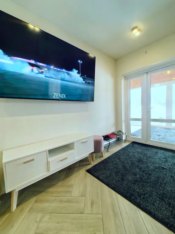 Дом с баней, терраса с барбекю, мангальная зона