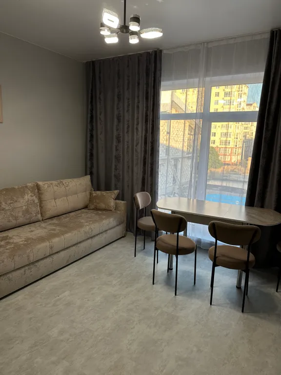 Квартира между двумя городскими пляжами в 10 минутах ходьбы — аренда посуточно в Севастополь