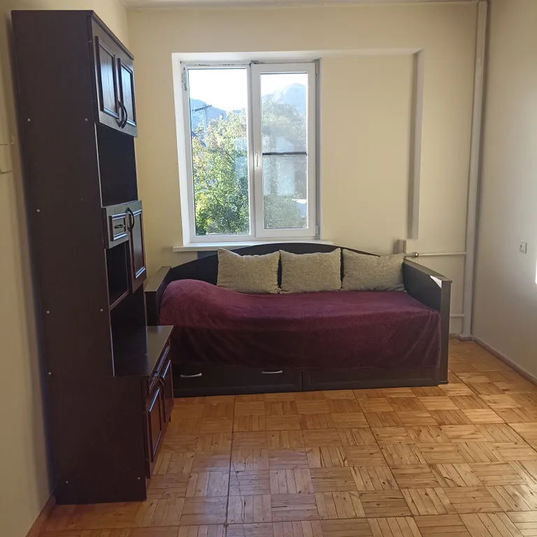 Дом с балконом