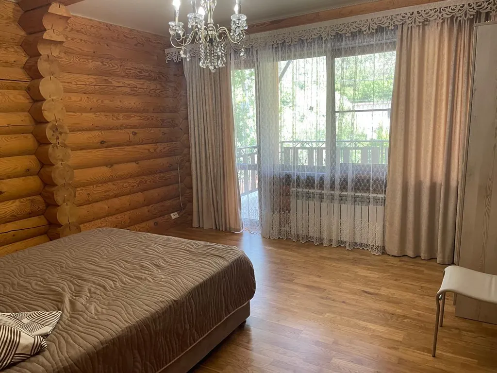 6-комнатный Дом