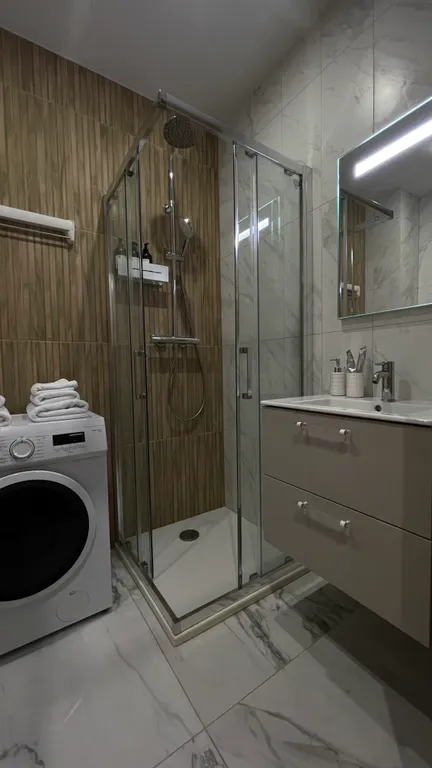 Уютная студия с бассейном 323