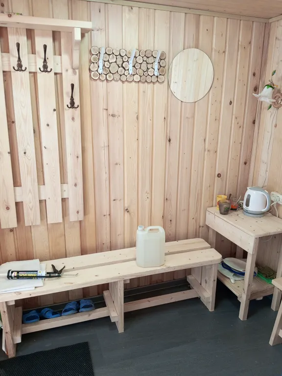 Дом рядом с озером