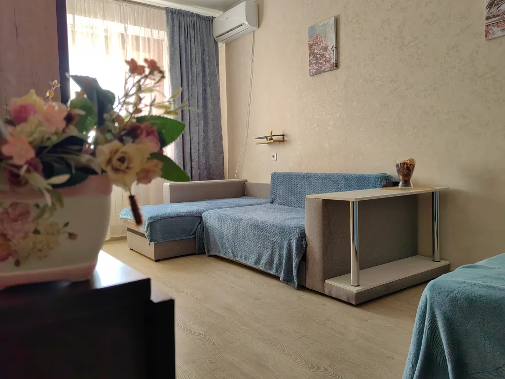 Из наших окон храм