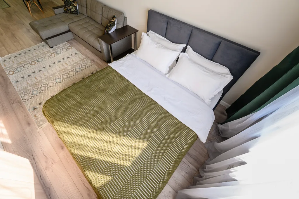 Квартира Изумрудная студия в Молодежке — Алматы