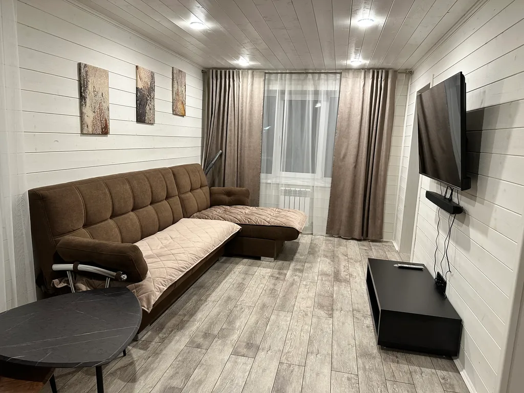 Дом на участке 6 сот.