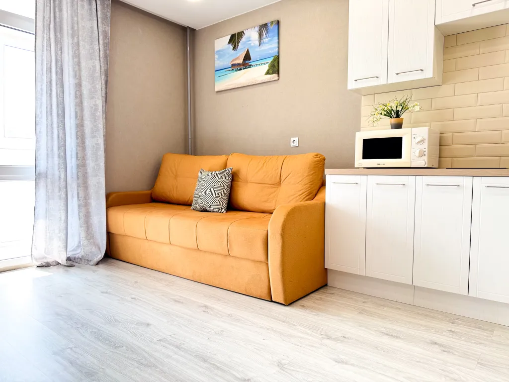 Рядом с ТЦ Круиз