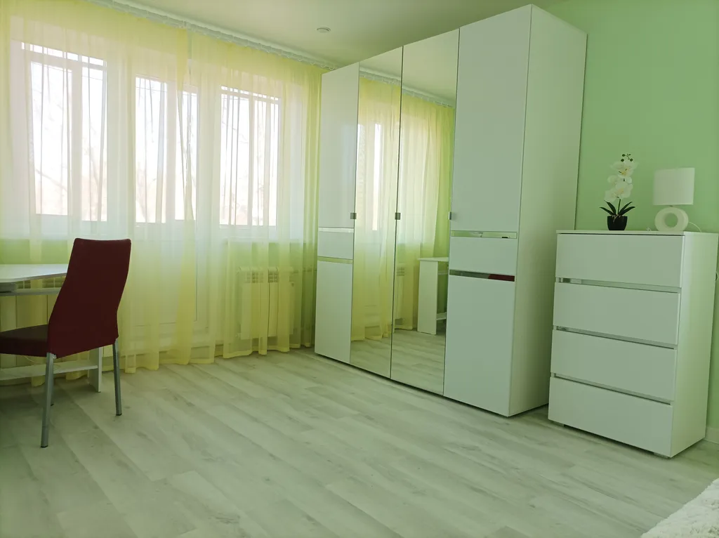 Солнечная квартира рядом с Holiday Inn Perm