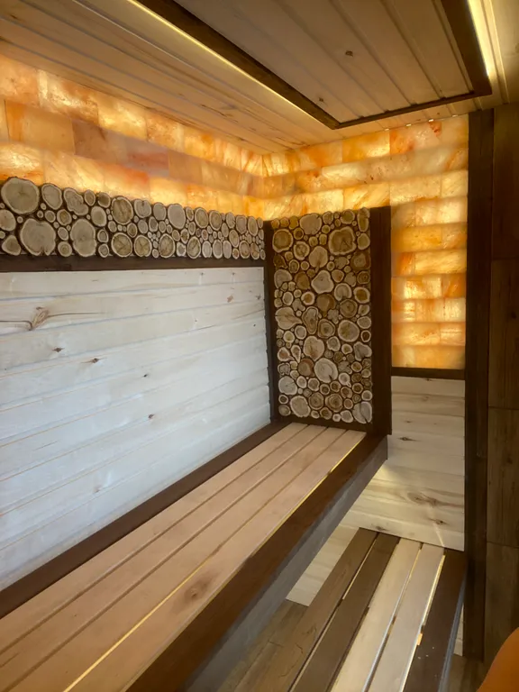 Дизайнерский дом с сауной и джакузи