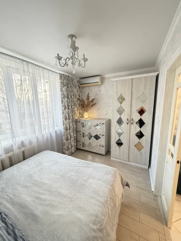 Двухкомнатная квартира в районе жд вокзала