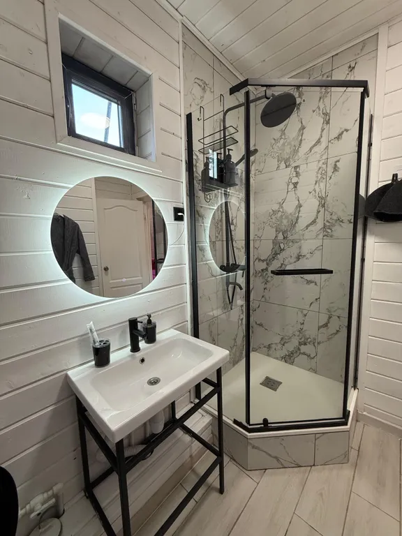 Домик в лесу с банным чаном