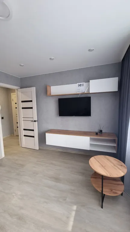 Квартира с новым ремонтом в центре