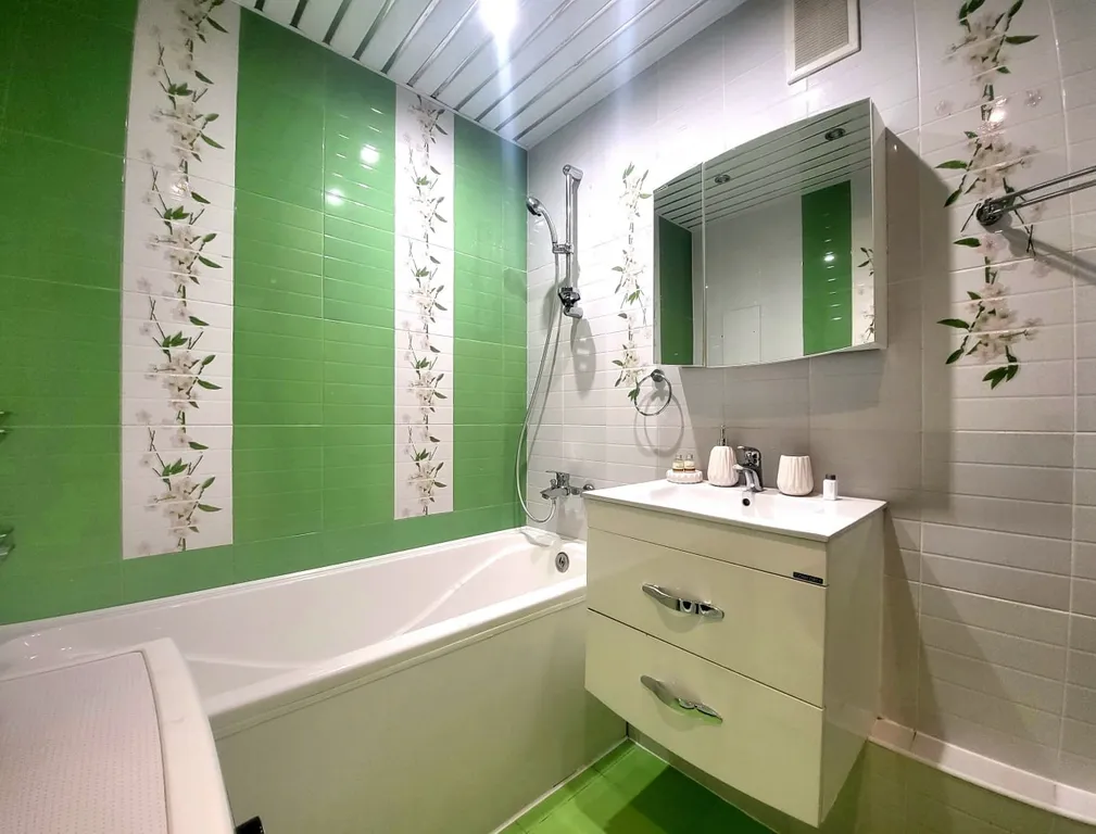 Квартира 1-комнатная квартира у гипермаркета Окей — Тюмень