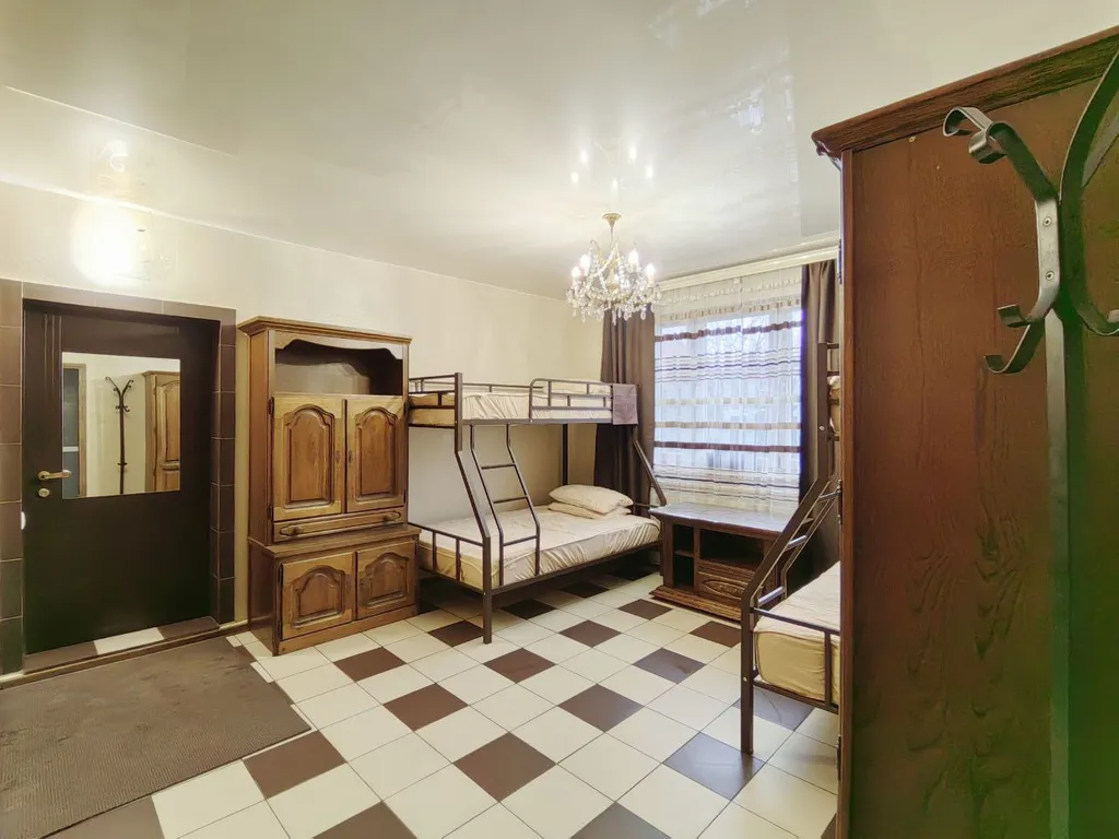 Квартира 5 раздельных спальных мест в частном секторе