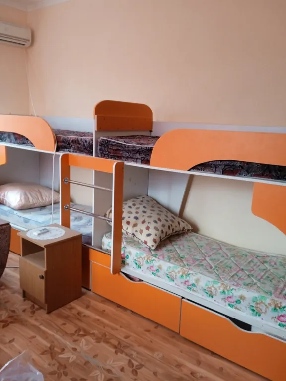 Часть дома (2 этаэ)с отдельным входом.