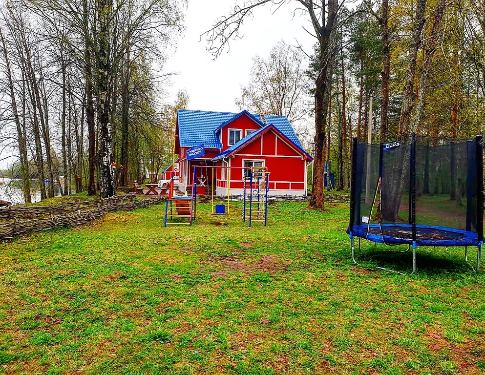 Коттедж Большой гостевой дом — Волхов