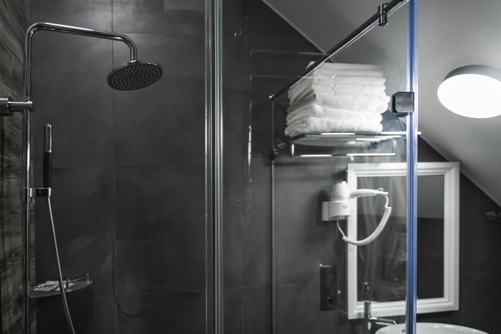 Люкс с видом на море ( с доп местом и мансардой )