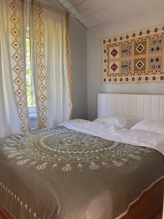 Коттедж Теплый и светлый гостевой дом в лесу — Шерегеш