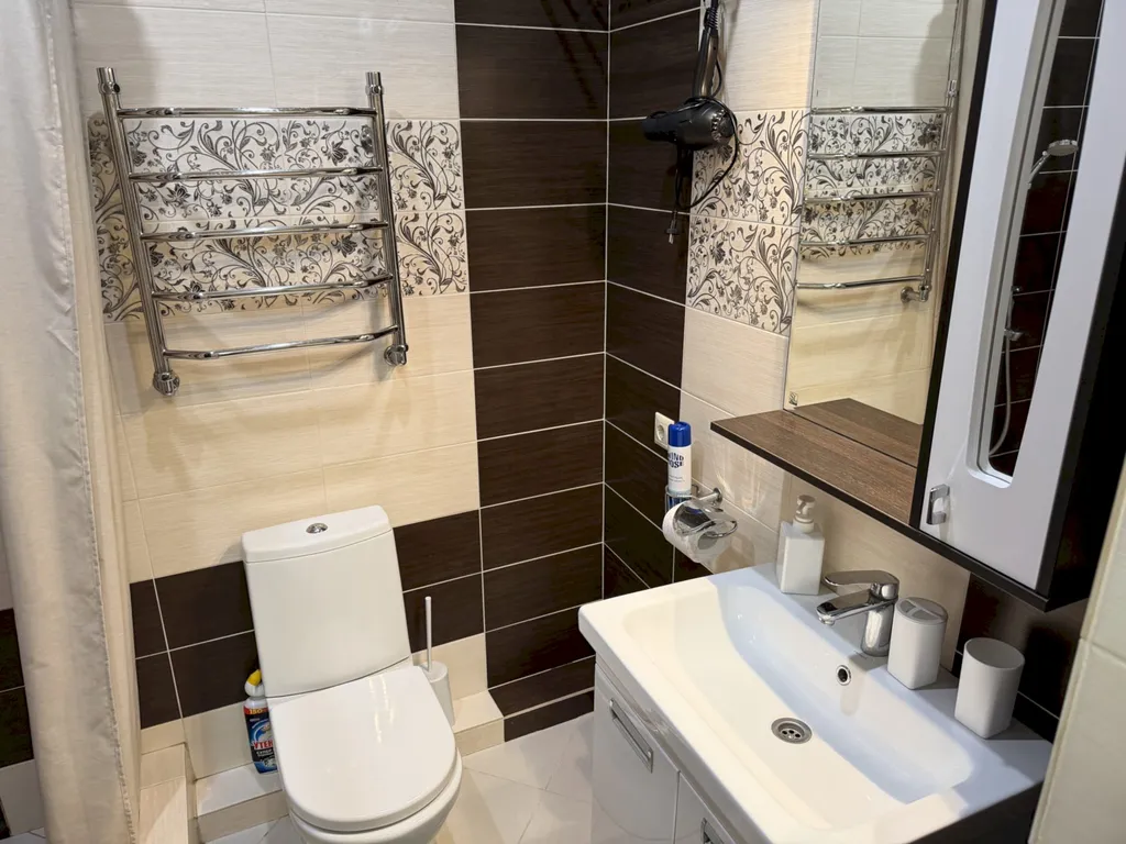 Квартира Квартира с балконом и видом на горы в центре - 11 мин до моря — Геленджик