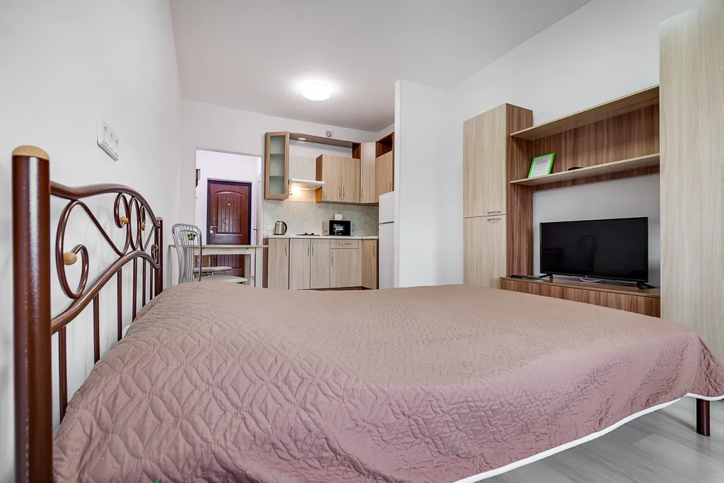 Студия с видом на реку