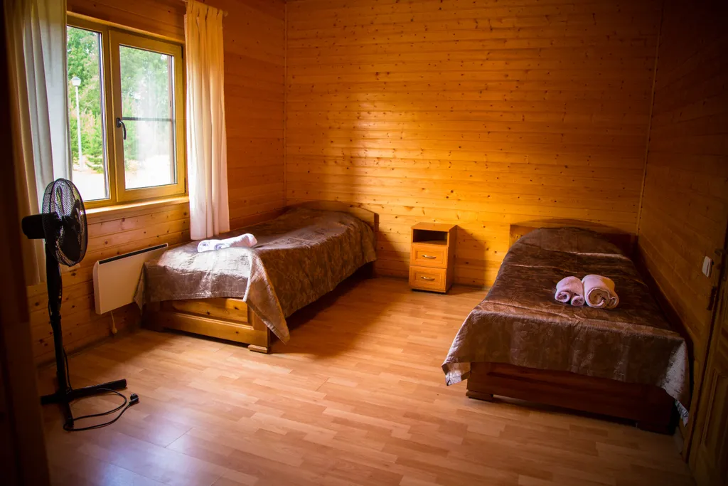 Коттедж Коттедж 4 спальни на берегу реки — Лодейное Поле