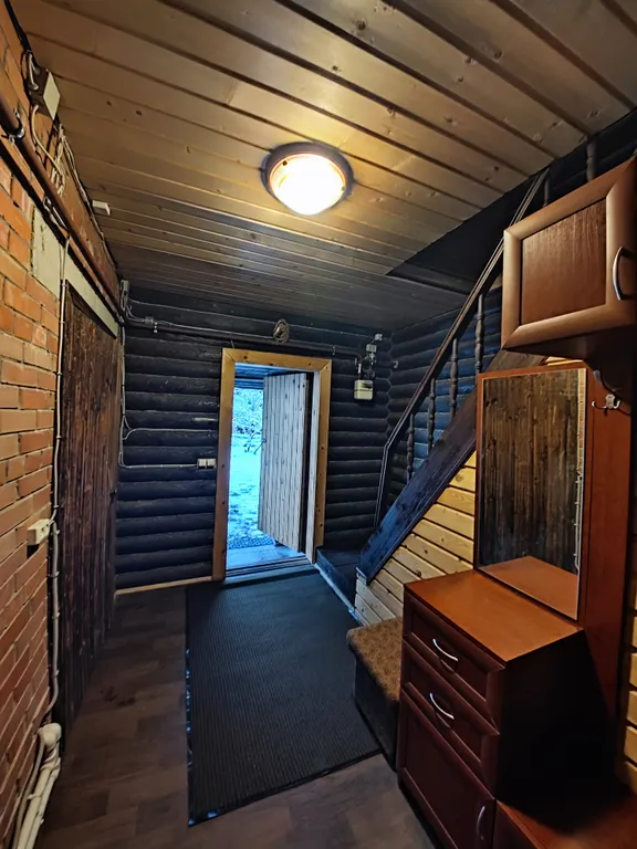 Дом с прудом