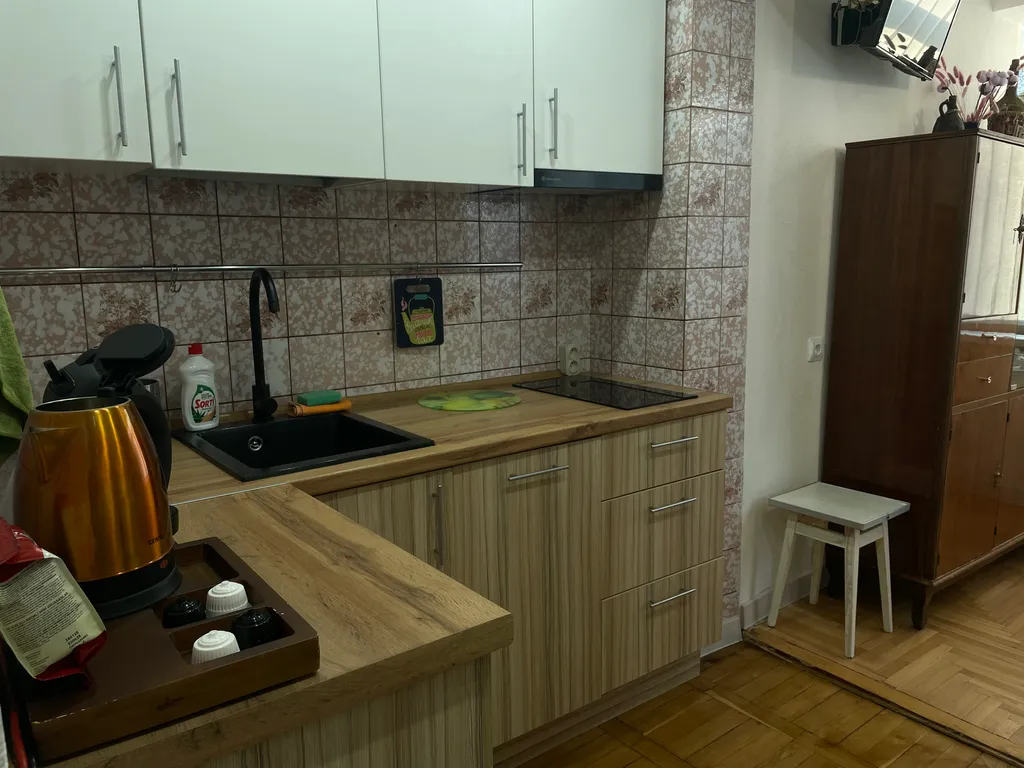 Квартира Классика в сердце города: уютная 2-комнатная квартира у моря — Гагра