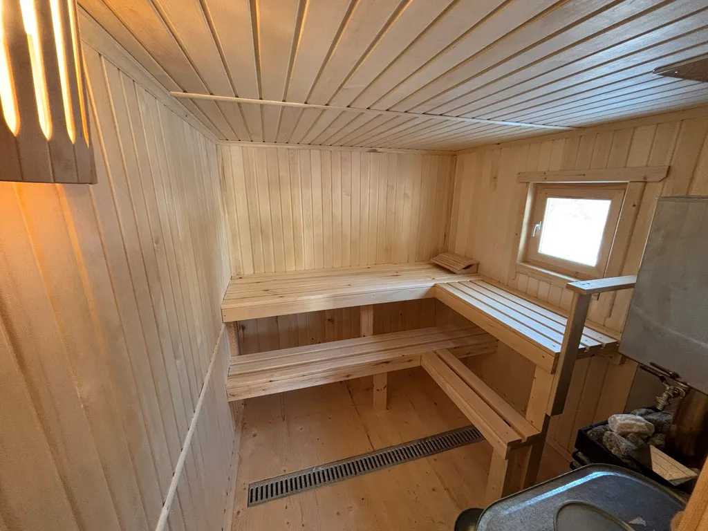 Дом с 3 спальнями и Баней у Медного озера