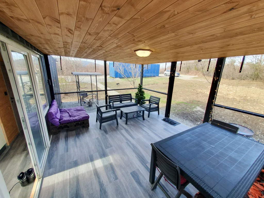 Коттедж Дом с верандой у леса с бассейном — Федотовка