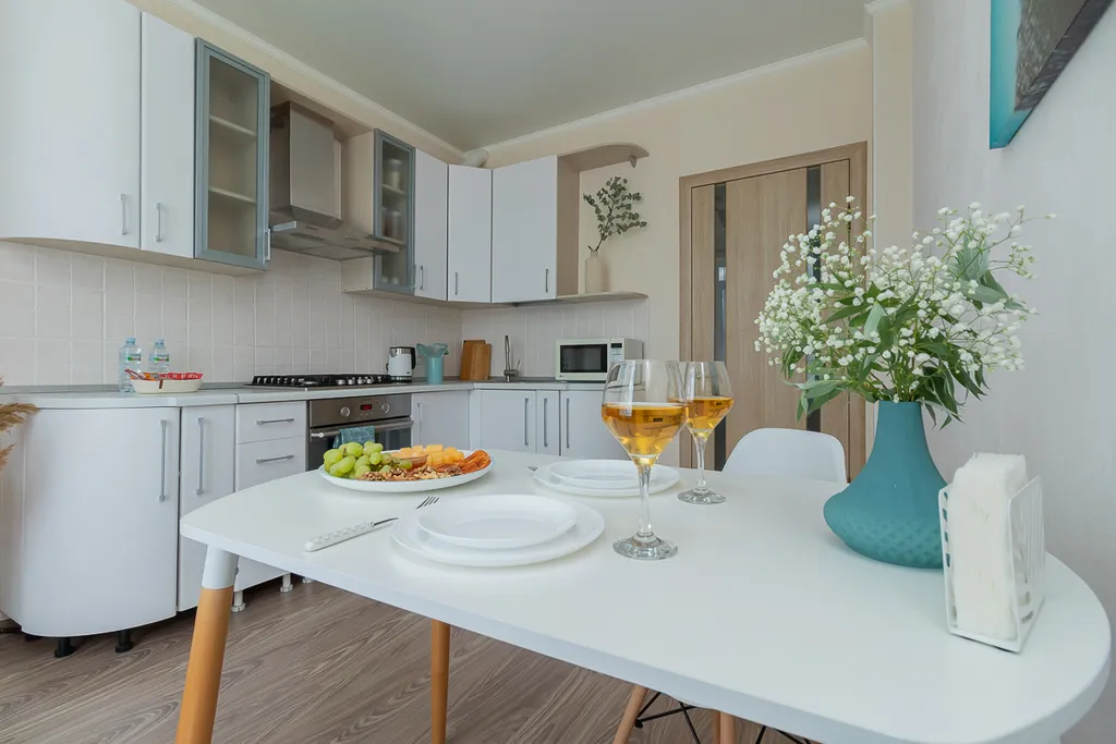 Хэппи Хаус Уютная 2-комнатная квартира в левобережье — аренда посуточно в Омск