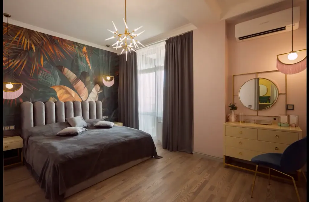 Дизайнерская большая квартира на берегу моря