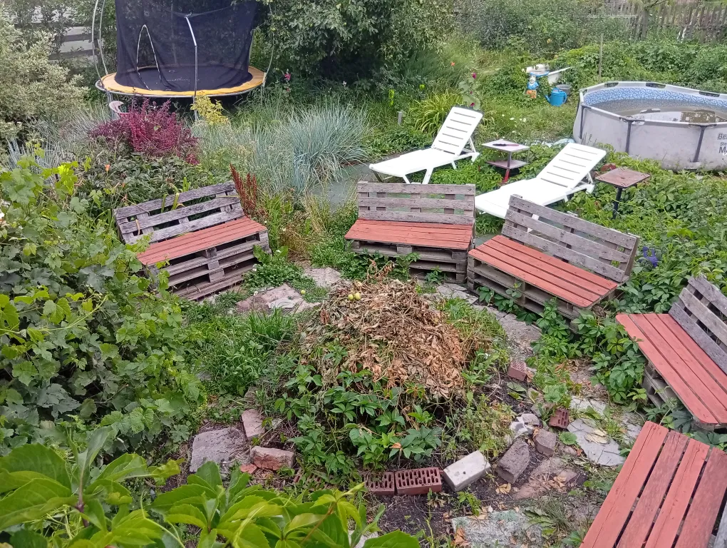 База East-anglia на теплом озере