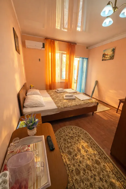 Трехместный номер на 1 этаже гостевого дома