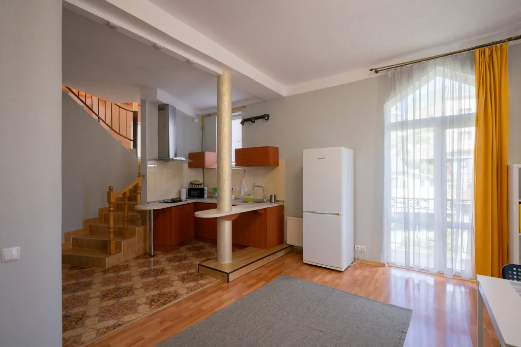 Стильная 2-х этажная квартира для большой семьи или дружной компании