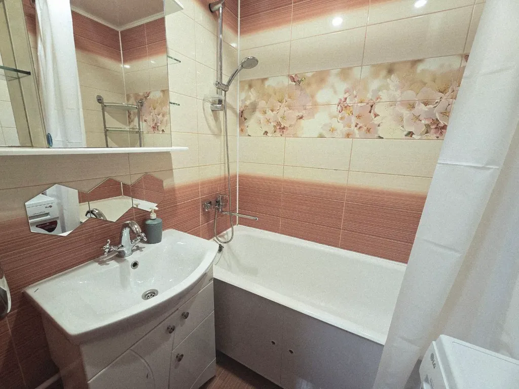 Двушка напротив аквапарка Улёт