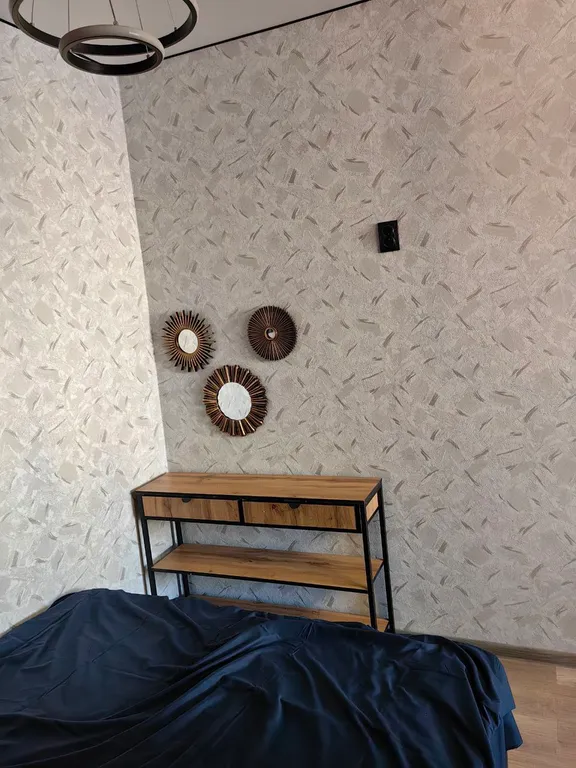 Красивая стильная и очень теплая студия в центре микрорайона выя