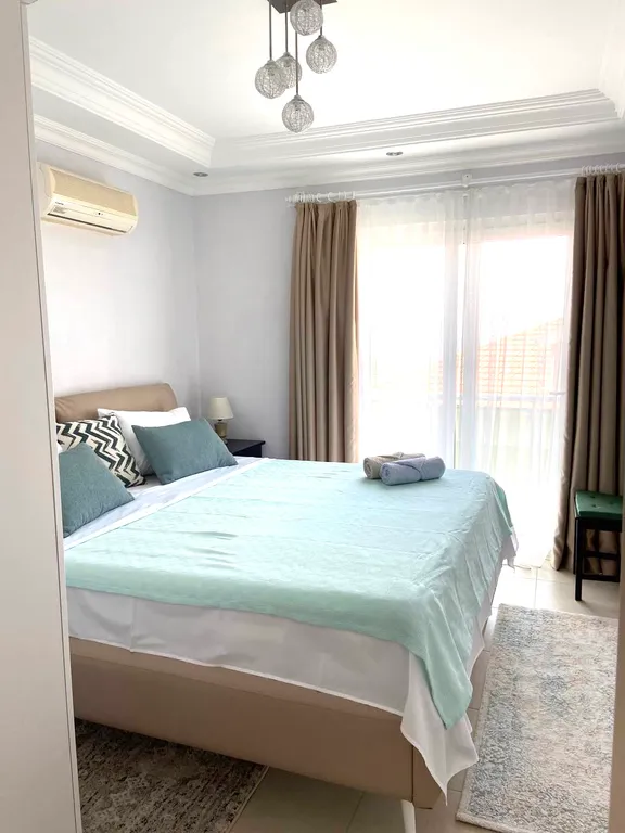 Элитная квартира с террасой и видом на море