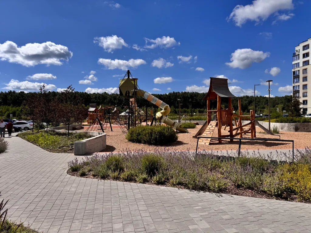 Квартира Современная студия в Новокомарово — Тюмень