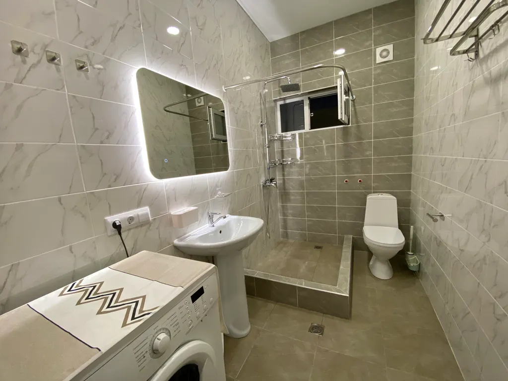 Современная квартира рядом с морем