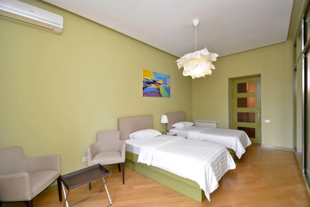 Уникальная квартира на Каскаде (в самом сердце города)