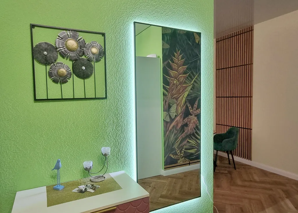 Рыжий Кот ЛОКО (просторная квартира с двумя изолированными спальнями)