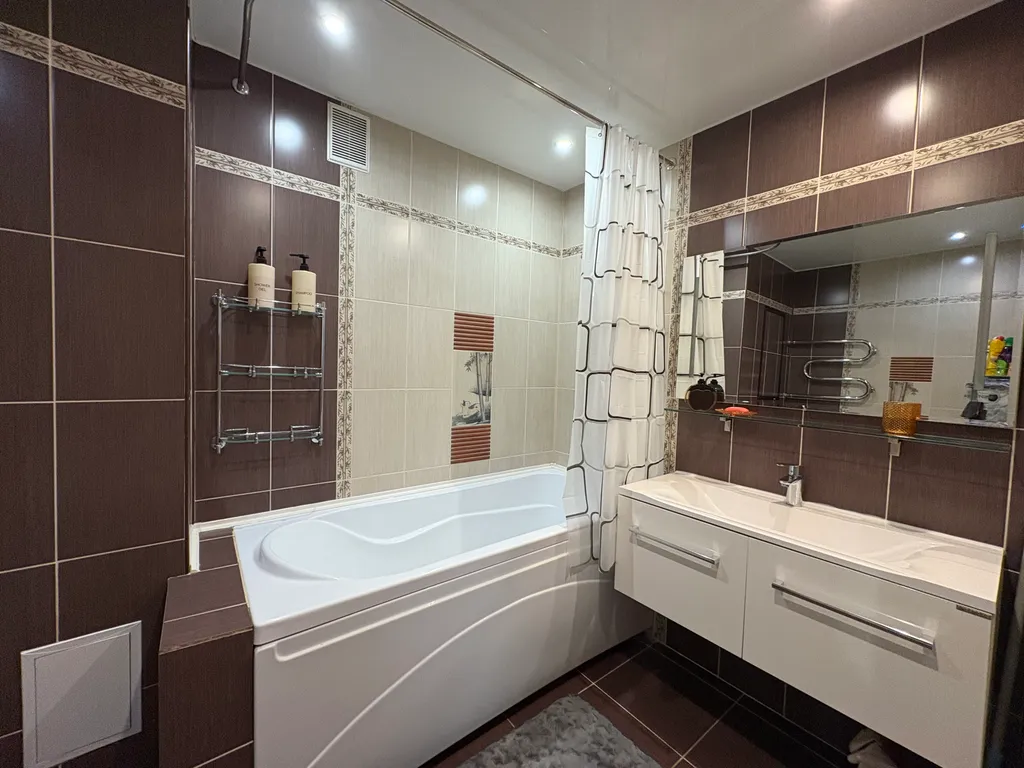 Уютная 2-комнатная квартира в центре рядом с ЛДС Кристалл