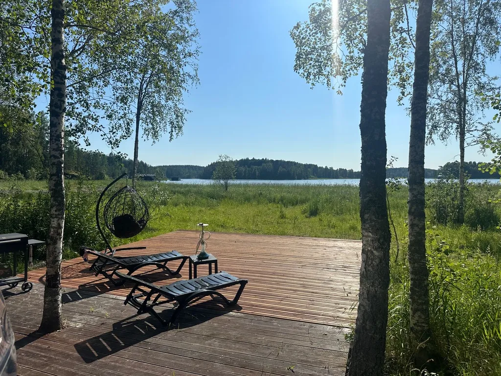 Купол 1 с видом на Ладожское озеро