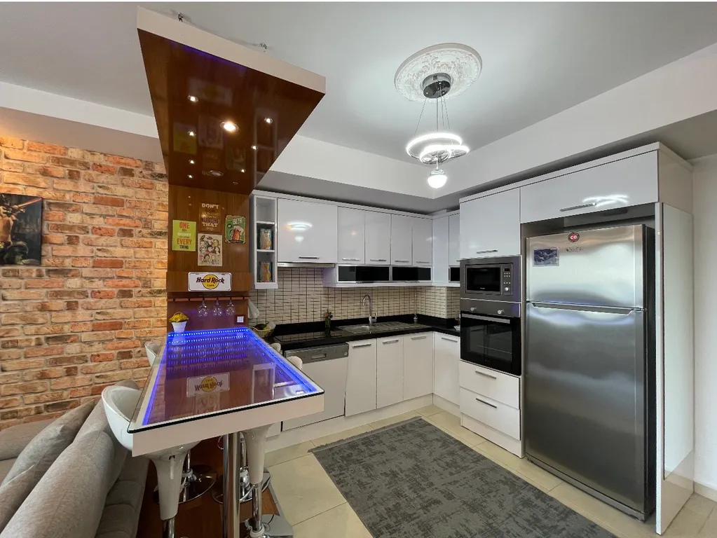 Видовой апартамент на море в центре