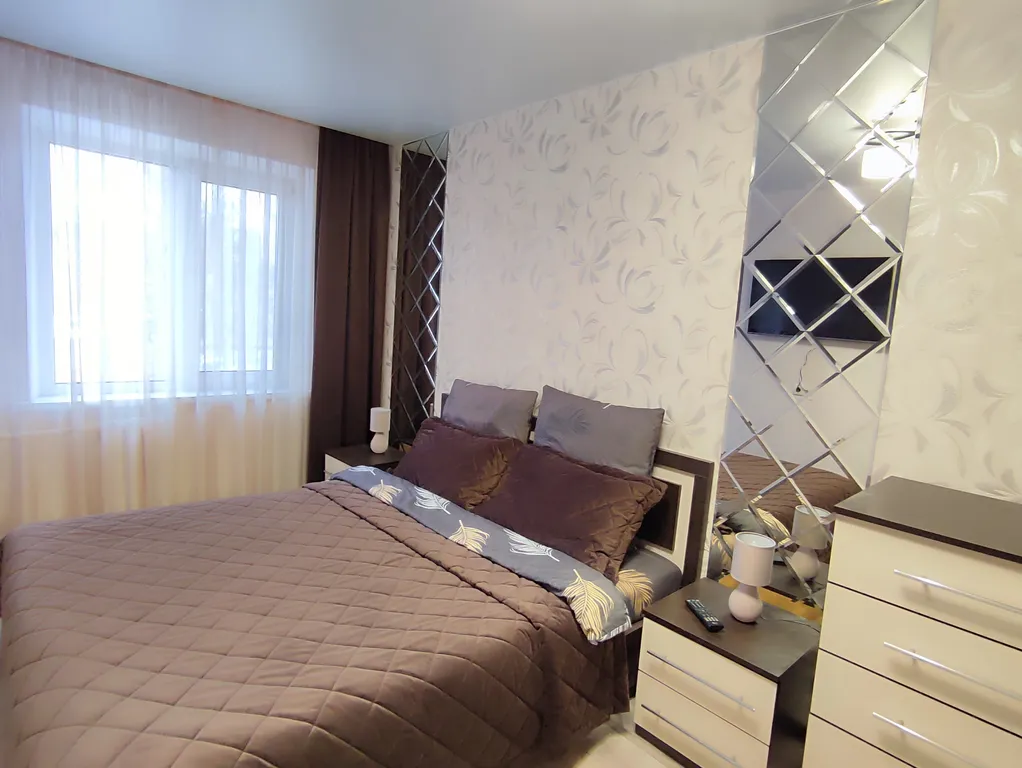 Апартаменты в самом центре (площадь победы, три штыка, амфитеатр)