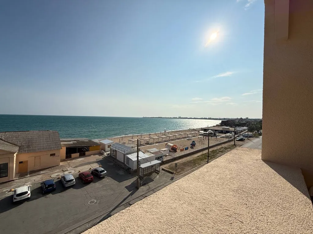 Замечательная квартира на берегу моря