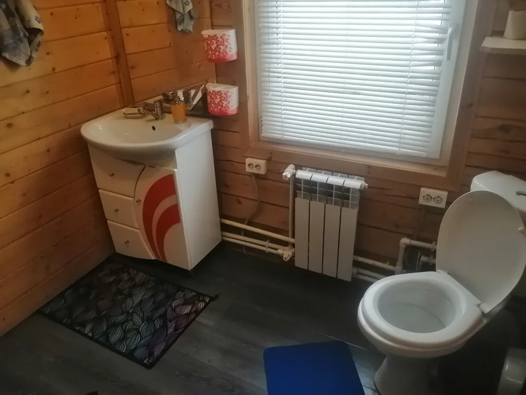 Дом на перевалке.